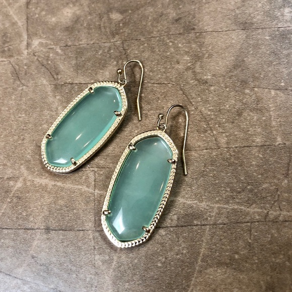 Kendra Scott Jewelry - Kendra Scott Elle Gold Statement Earrings